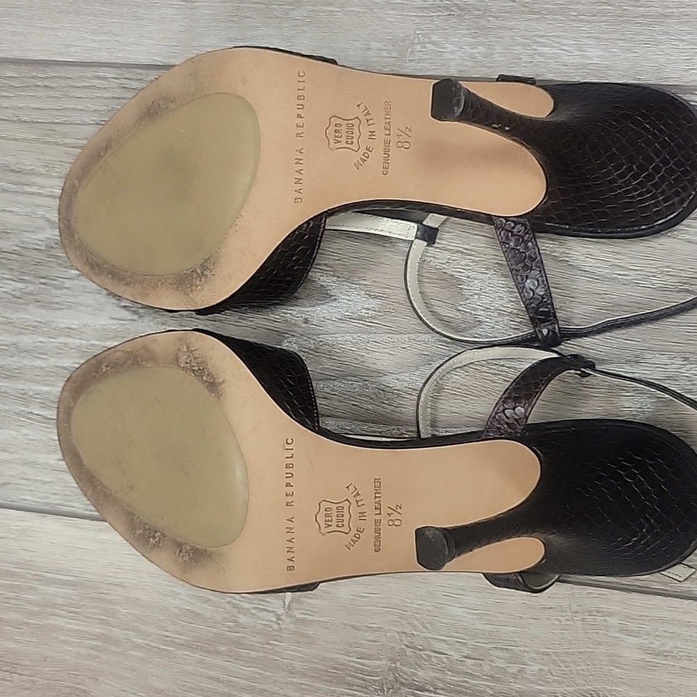 Banana Republic Dark Brown Leather T-Strap Strappy Stiletto Sandals Size 8 1/2 - Picture 5 of 5